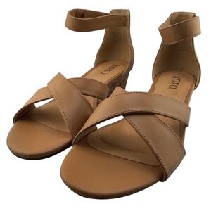 XOXO Alisha Women's Wedge‎ Sandals Tan Faux Leather Ankle Strap Shoes EUC 8.5